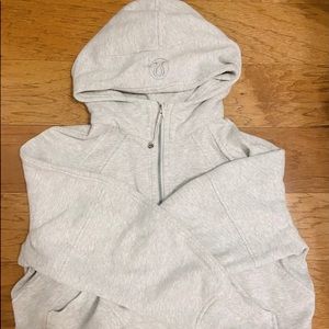 lululemon grey scuba!!